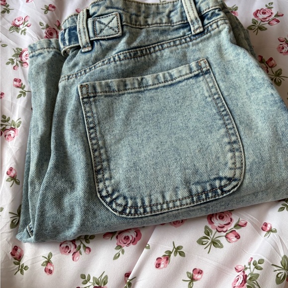 2/35$🍓⭐️ Adjustable Ardene Light Wash Denim Jeans - Picture 4 of 4